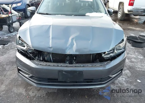 2017 Volkswagen Passat 1.8T S z USA, uszkodzony, nr VIN 1VWAT7A38HC040654